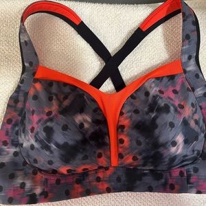 Lululemon sports bra size 38D